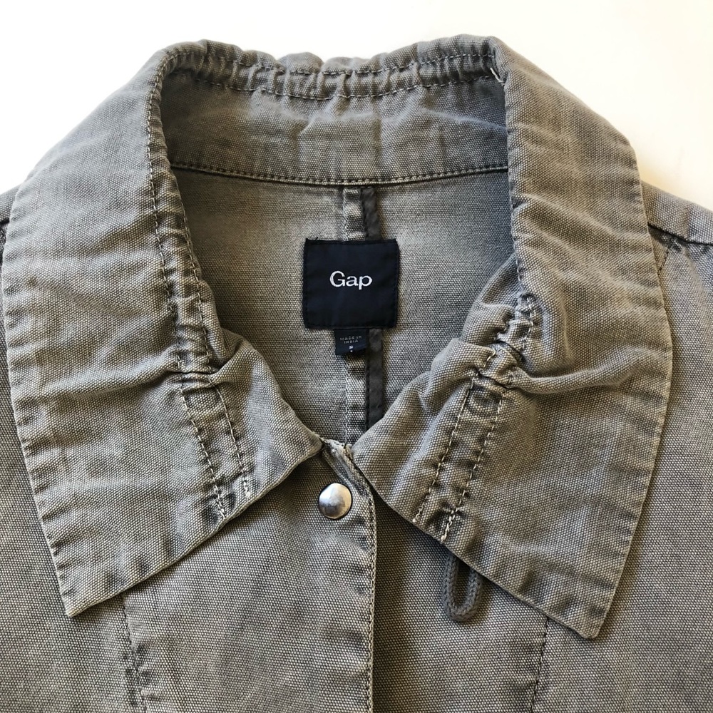 GAP Cotton Jacket Lightweight Gray with Black Piping Pockets